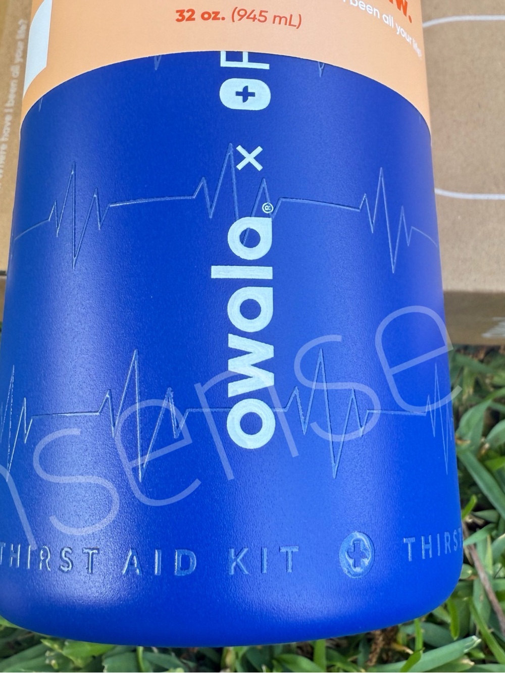 Figs I Owala FreeSip Deep Royal Blue Waterbottle - Picture 14 of 14